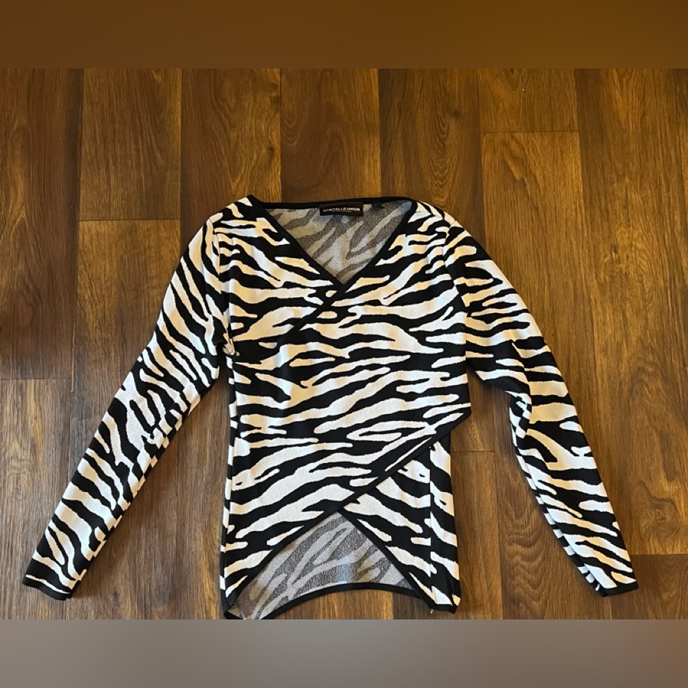 Gabriele Union sweater